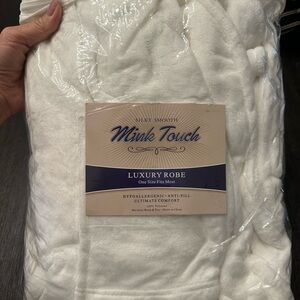 Mink Touch Luxury Robe - White + blue navy